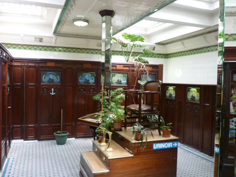 Les toilettes art nouveau de la Madeleine