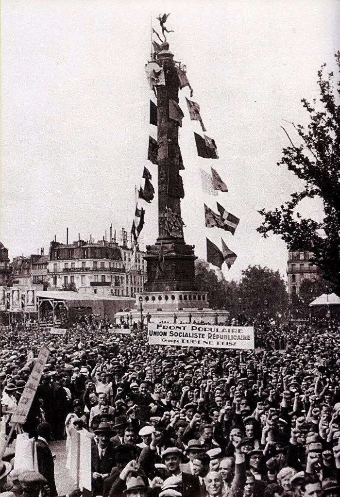 Au débouché de la place de la Bastille, sa Colonne — départ ou arrivée de combien de manifestations