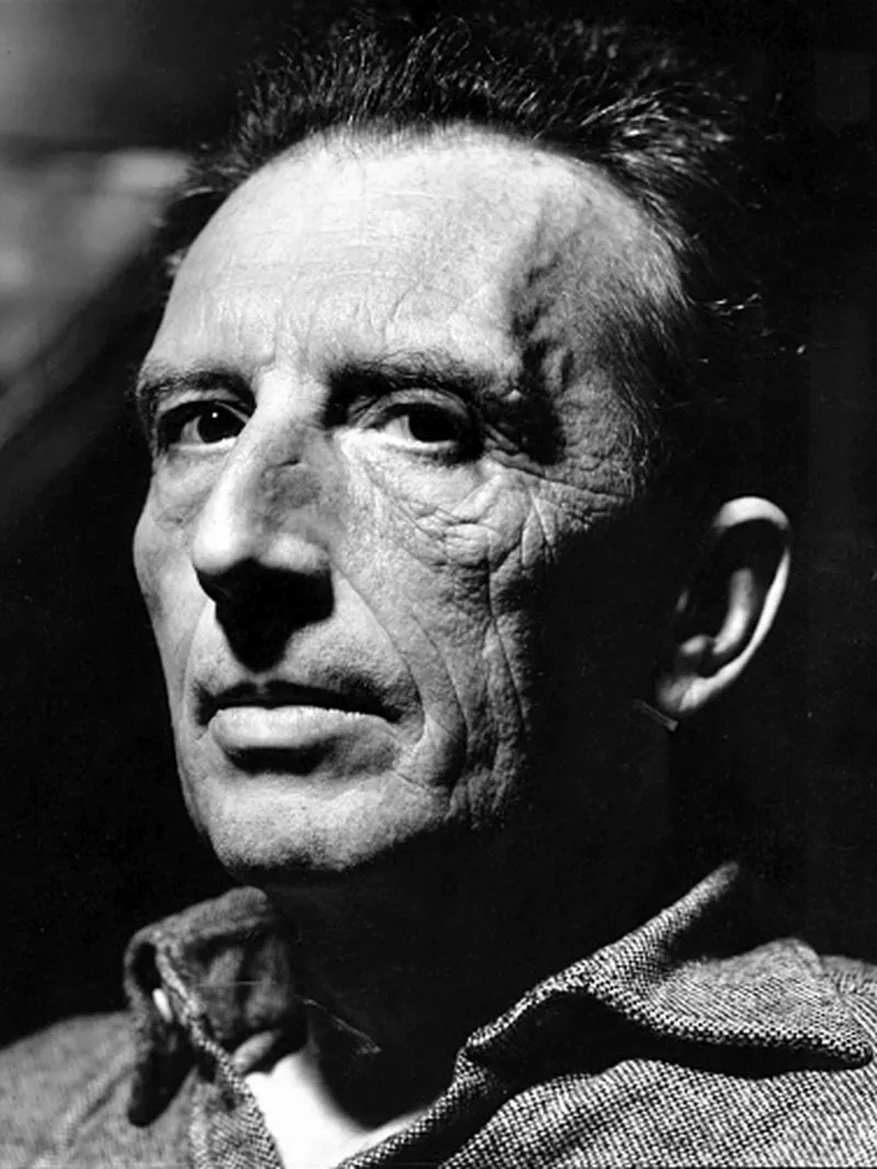 Roger VAILLAND