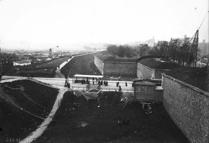 Porte de Versailles Fortifs