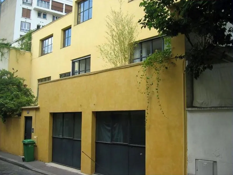 André LURÇAT et le pavillon qu'il réalisa pour son frère