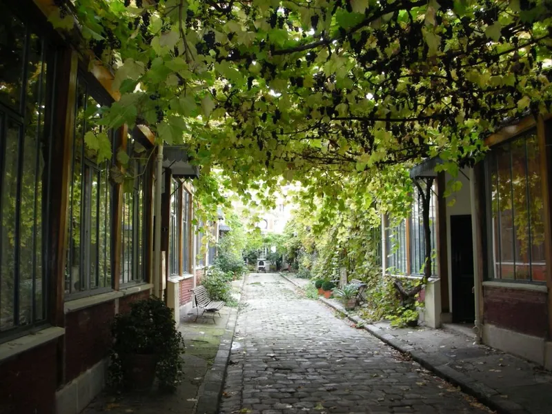 Un petit coin de vignoble à Paris et son « pavillon de l'horloge »