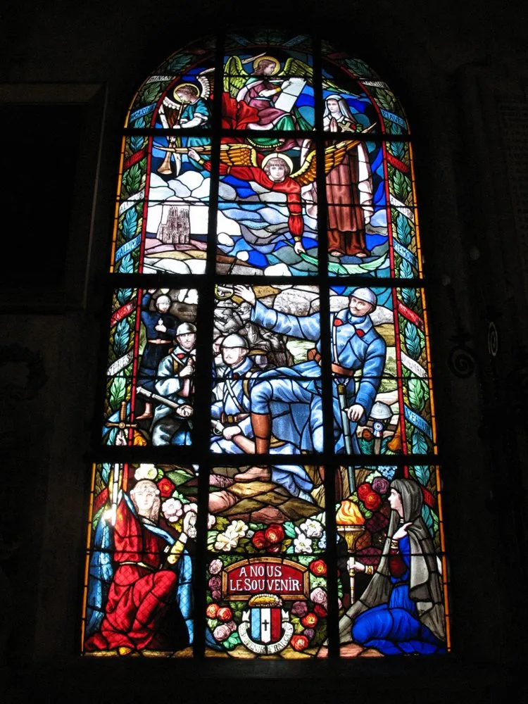 L'église Sainte-Marguerite — Un vitrail à la mémoire des « Poilus » de 14-18