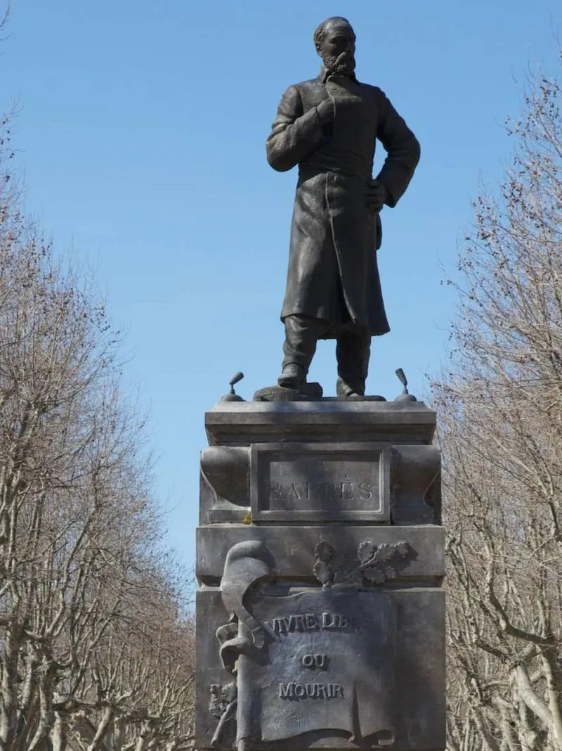 Armand BARBÈS. Sa statue à Carcassonne