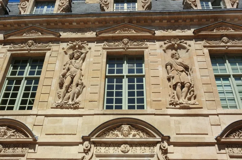 Hôtel de Sully