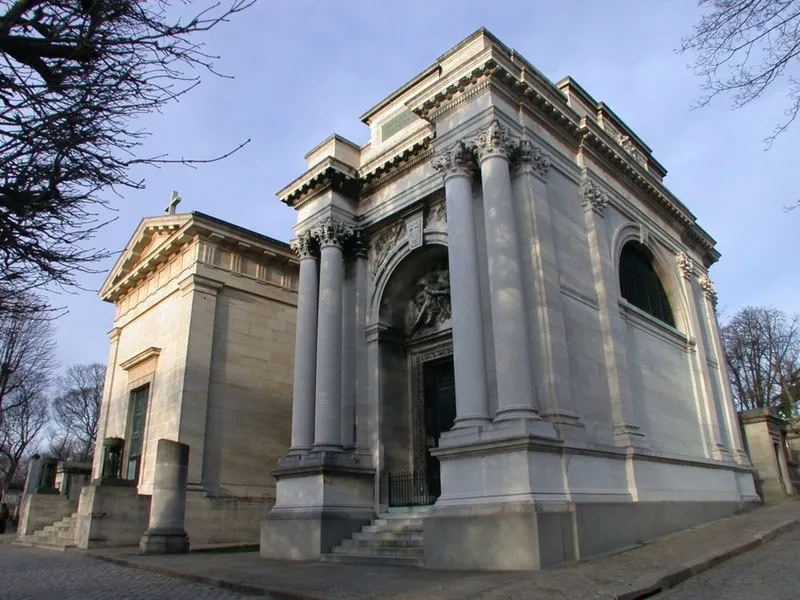 Le mausolée d'Adolphe Thiers, 55e division.