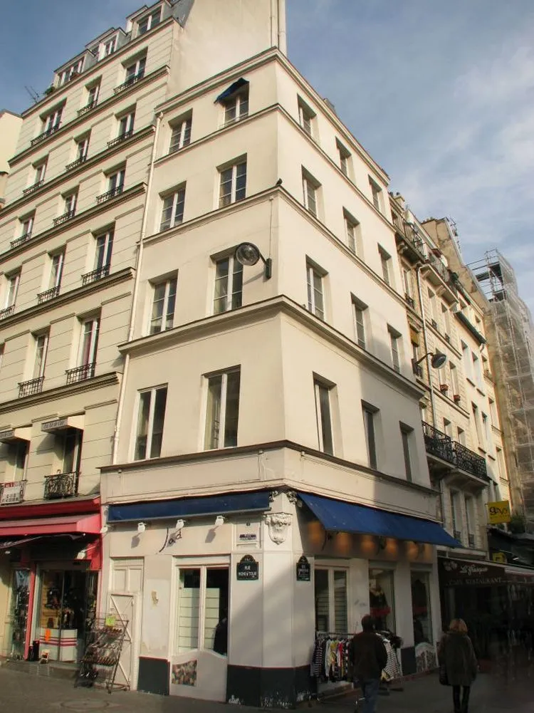 Le cabaret Corinthe hier