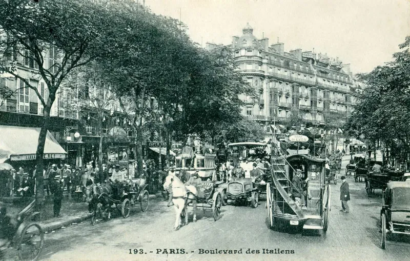 Le plan du secteur avant le percement du boulevard Haussmann et le carrefour Richelieu-Drouot