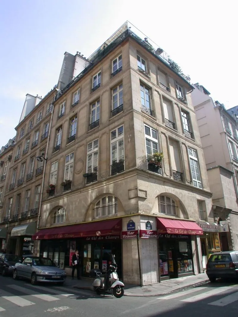 Les bureaux du Vorwärts, à l'entresol du 14 rue des Moulins