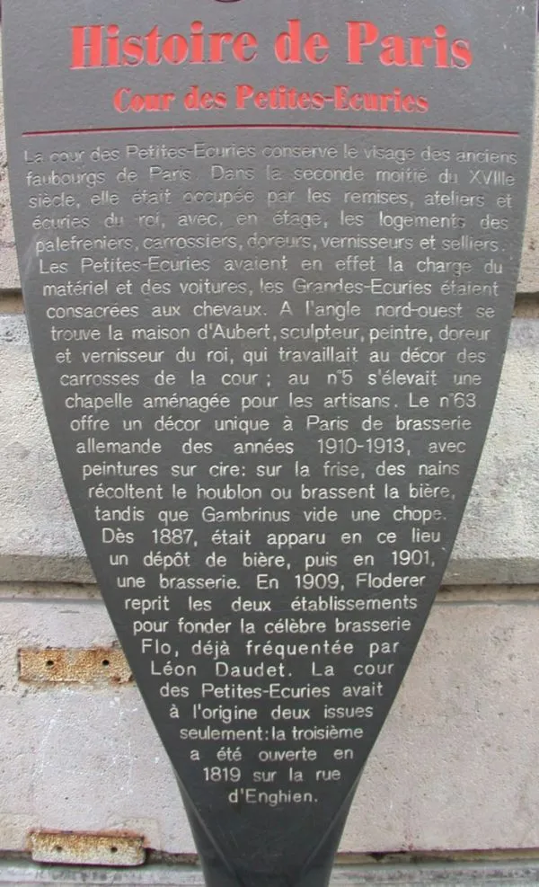 La cour des Petites Écuries et la brasserie Flo