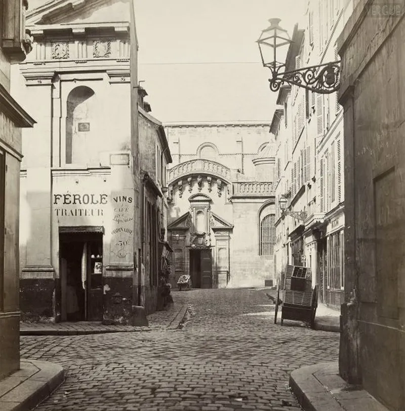 Portail latéral de l’église St Germain des Prés — la rue d’Erfurth, ex Petite rue Ste Marguerite, y conduisait