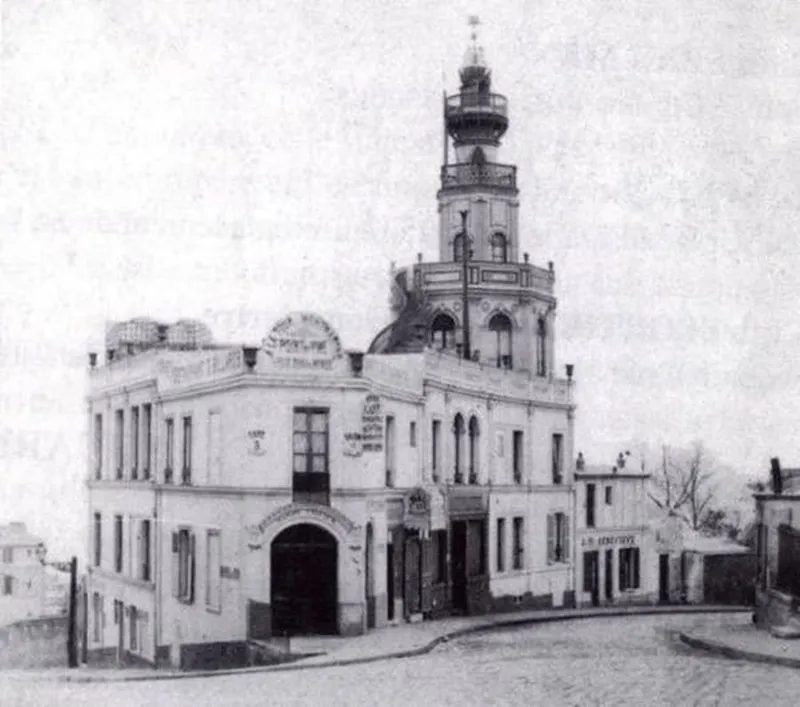 Place Jean Baptiste Clément et la tour Montmartre, disparue