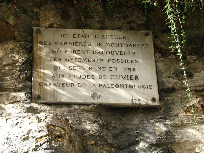 Georges Cuvier — plaque indiquant l'emplacement des carrières