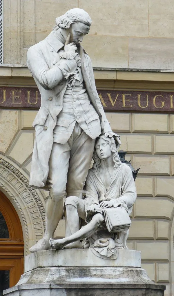Valentin Haüy — sa statue à l'Institut des Jeunes Aveugles à Paris