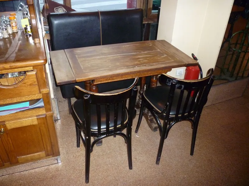 Café du Croissant Jaurès table